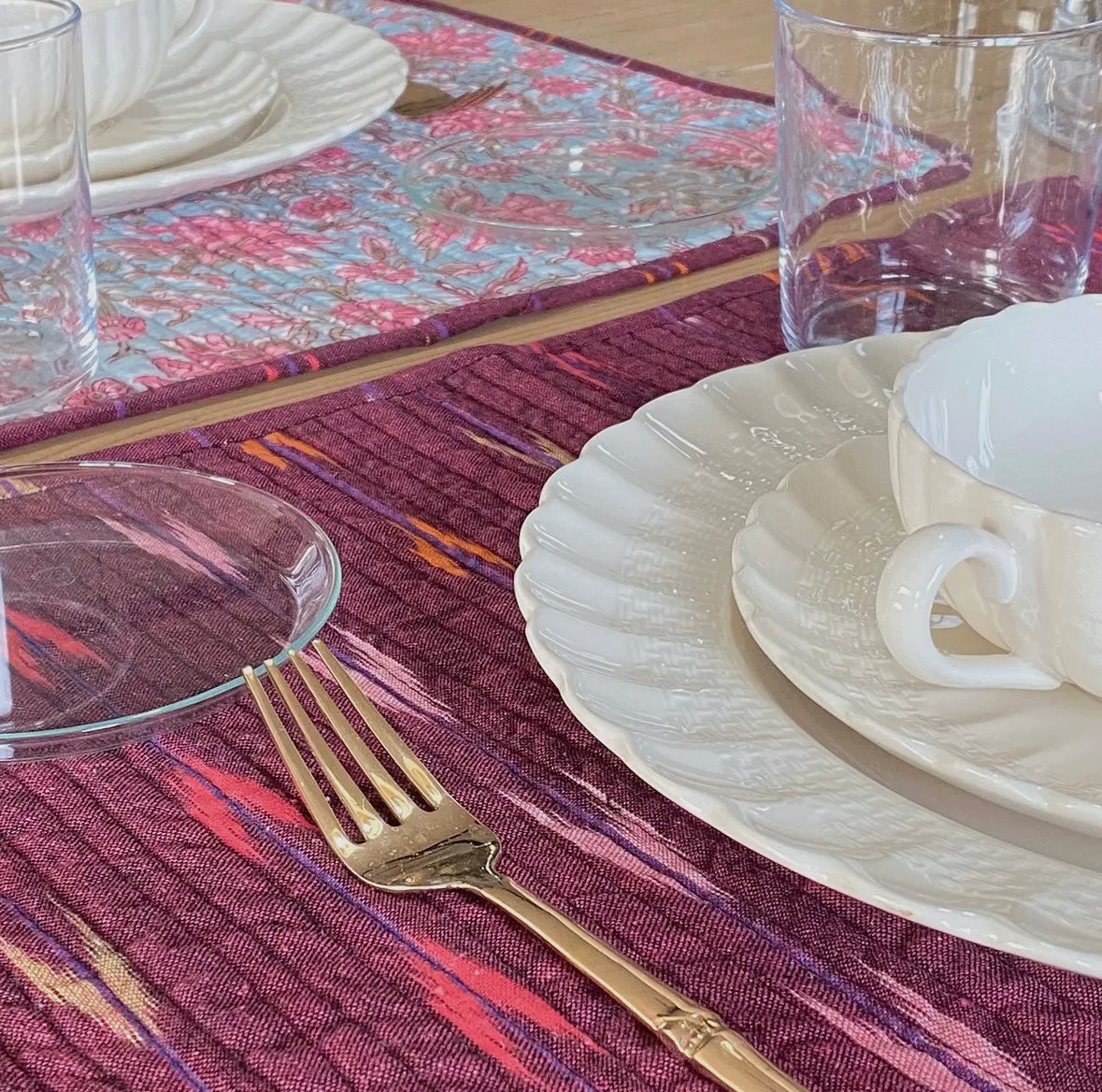 Mantel individual reversible con servilleta