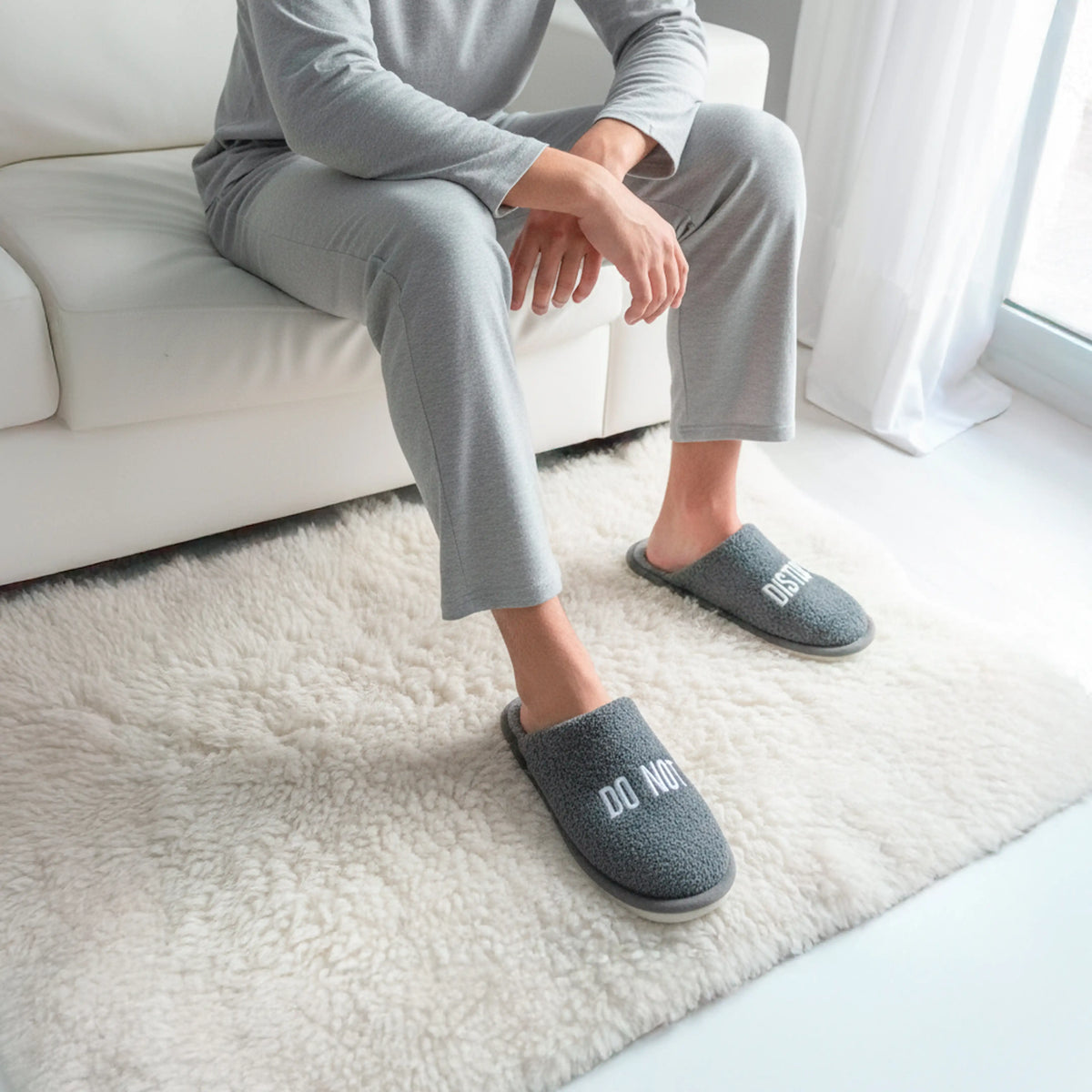 Zapatillas “Do not disturb”