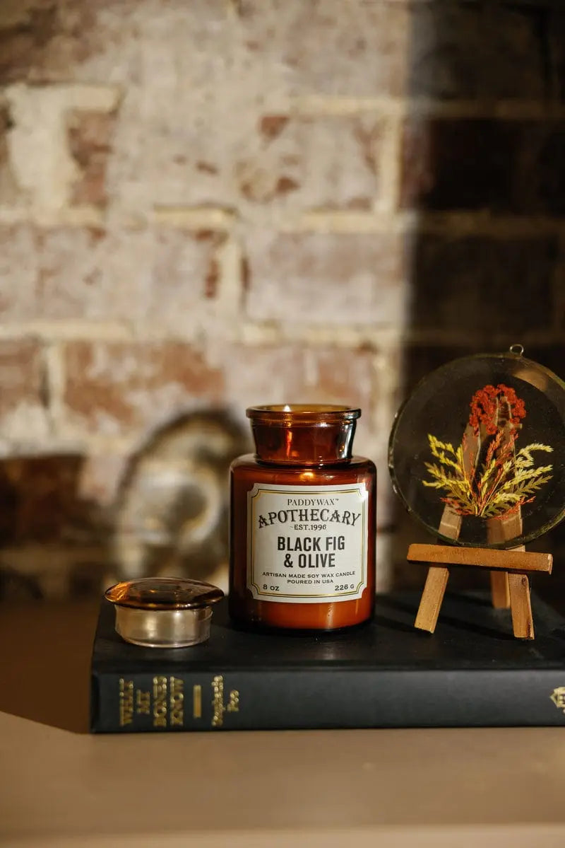 Vela perfumada “Apothecary” 227g - Black Fig & Olive