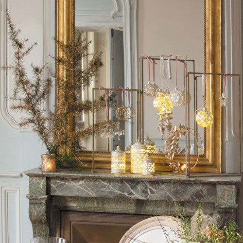 Centro de mesa de metal dorado