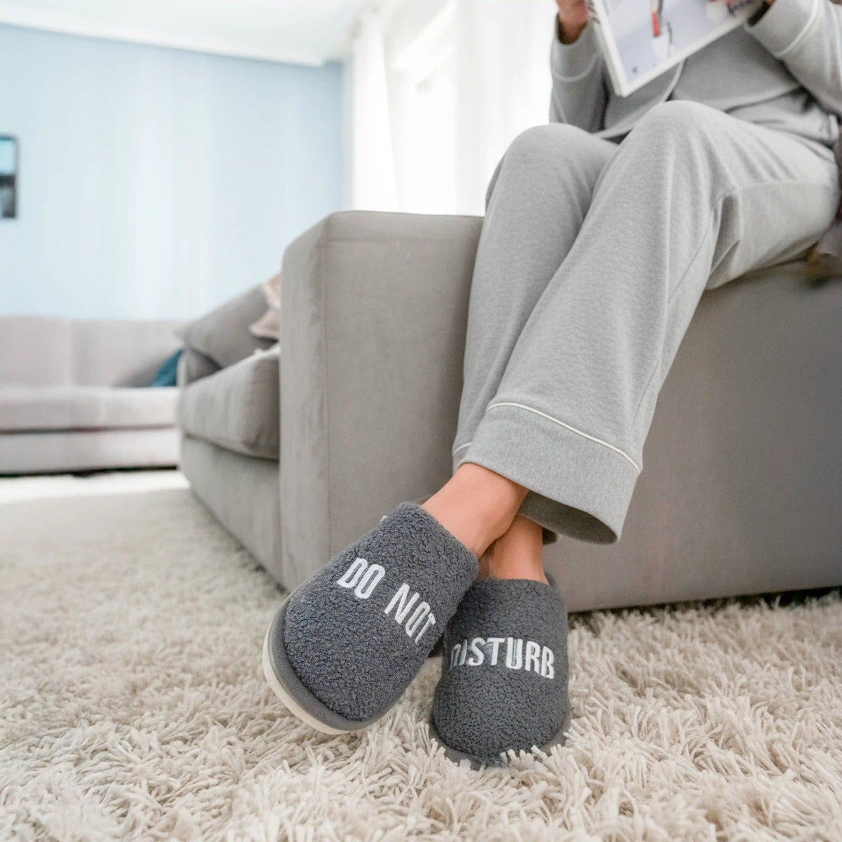 Zapatillas “Do not disturb”