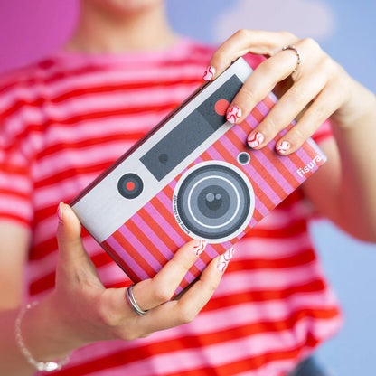Joyero cámara retro “Better late than ugly” 📷